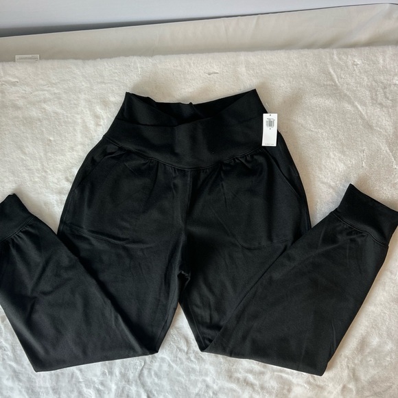 Old Navy Black Jogger Women's Size Medium cloud/comfy - Picture 5 of 5